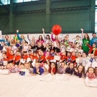 FD, всероссийская сеть детских спортивных школ по художественной гимнастике и спортивной акробатике для детей на Фучика, СПб