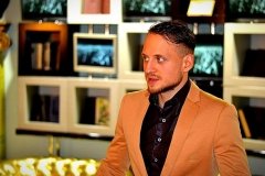 "Ведущий Александр Ришар"