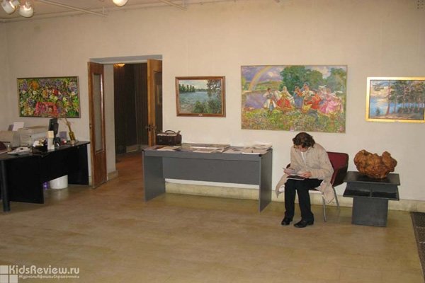 "Национальный центр", галерея на Невском, СПб