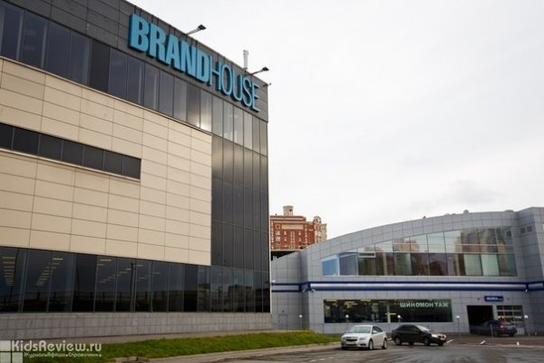 BrandHouse, торговый комплекс на Савушкина, СПб