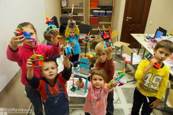 "Роботрек" на Петергофское шоссе, детский клуб робототехники в Красносельском районе, СПб