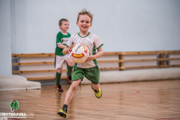 "Футболика" на Петергофском, футбол для детей от 3 до 7 лет в Красносельском районе, СПб