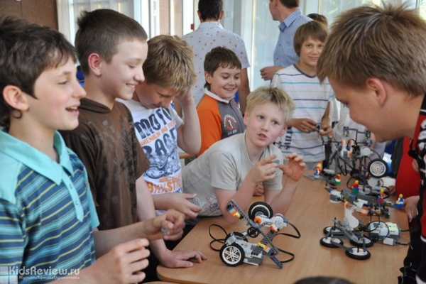 "Hi Robots" в Купчино, клуб робототехники для детей, СПб