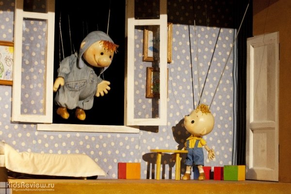 "Карлсон, который живет на крыше", спектакль для детей от 4 до 10 лет в театре Karlsson Haus на Фонтанке, СПб