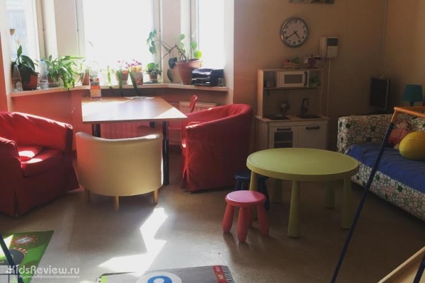 "Подводная лодка", детский хостел, игровая комната и коворкинг для родителей в СПб