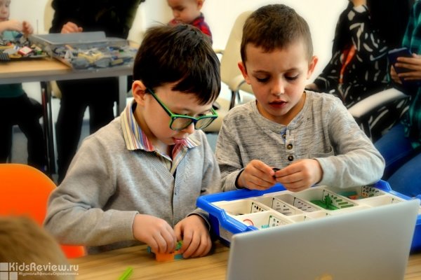 Roboschool, школа программирования и робототехники на Васильевском в СПб