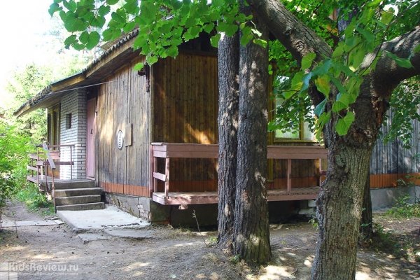 "Нахимовская", база отдыха на южном берегу Нахимовского озера, Ленинградская область