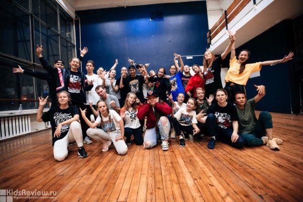 Dance2fly, школа современных танцев, хип-хоп и брейкинг для детей от 6 лет на Старой Деревне, СПб