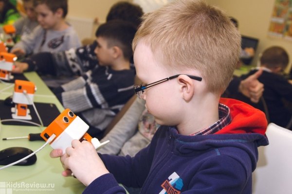 "Бином", клуб робототехники для детей 5-15 лет на Чернышевской, СПб