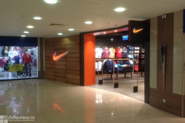 Nike, магазин спортивных товаров в ТЦ "Гранд Каньон", СПб