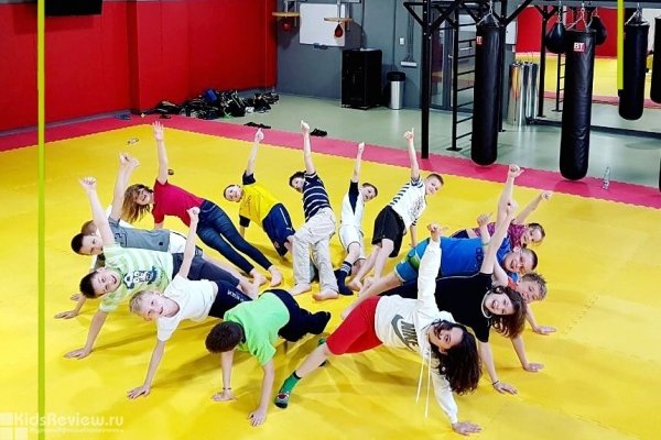 "Гравитация", фитнес-клуб, чирлидинг, танцы, единоборства, бассейн для детей от 3-5 лет в Озерках, СПб