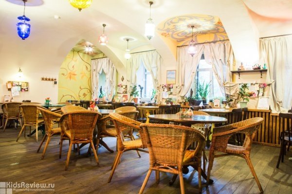 Samadeva, "Самадева", вегетарианское кафе на Казанской, СПб