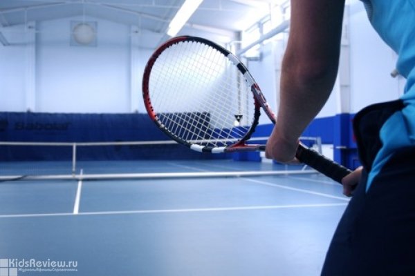 Теннисный корт в спорткомлексе Нептун
