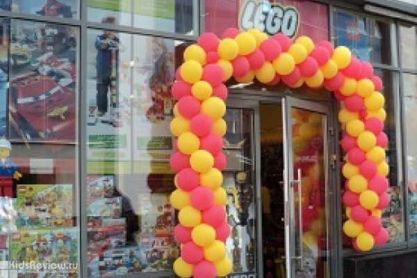 Lego ("Лего"), фирменный магазин конструкторов для детей в ТРК Балканский, СПб