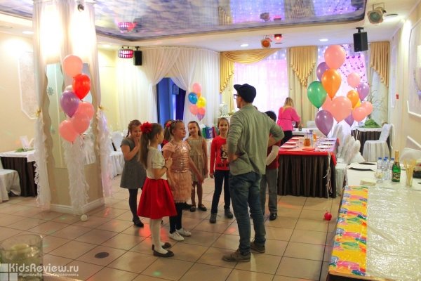 "В двух шагах", банкетный зал для проведения детских праздников, выпускных, семейных событий на Пионерской, СПб