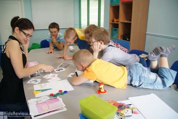 Family English (Фэмили Инглиш), английский язык для детей и взрослых на Чкаловской, СПб
