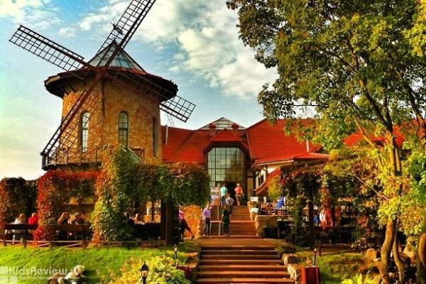 Карл и Фридрих, ресторан с детским меню, детской комнатой и зоопарком на Крестовском острове в СПб