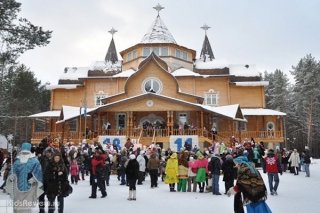 Где живет Дед Мороз? Резиденции Деда Мороза в России