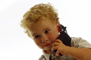 Сотовый телефон для ребенка: выбираем с умом